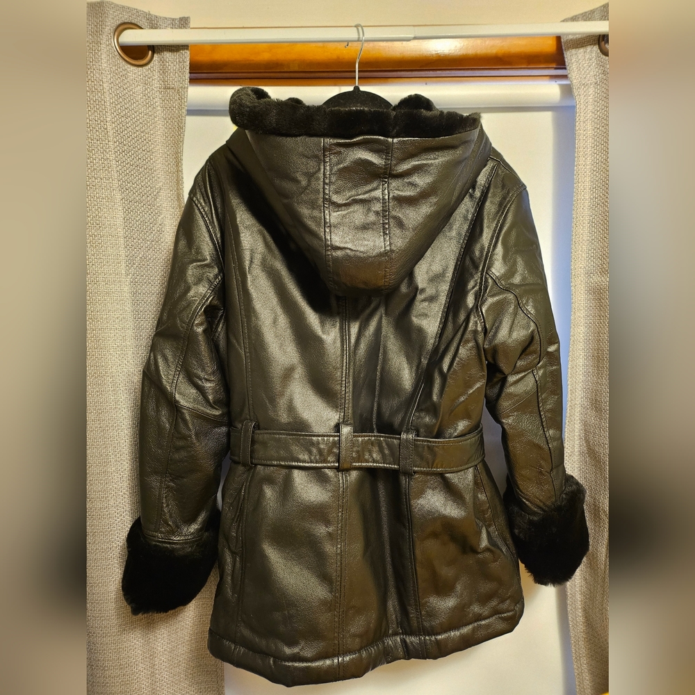 Women's Black Leather Jacket with Fur Trim - Picture 3 of 6
